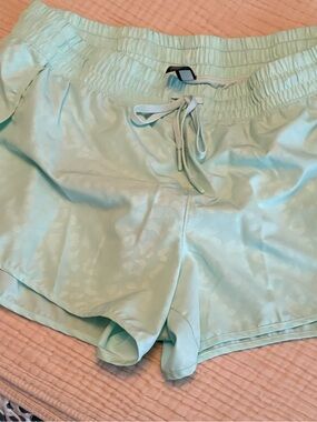 90 Degree By Reflex Mint Green Athletic Shorts